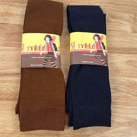 Two pairs of YELETE Ladies tigh high fancy designer socks - Picture 8 of 8